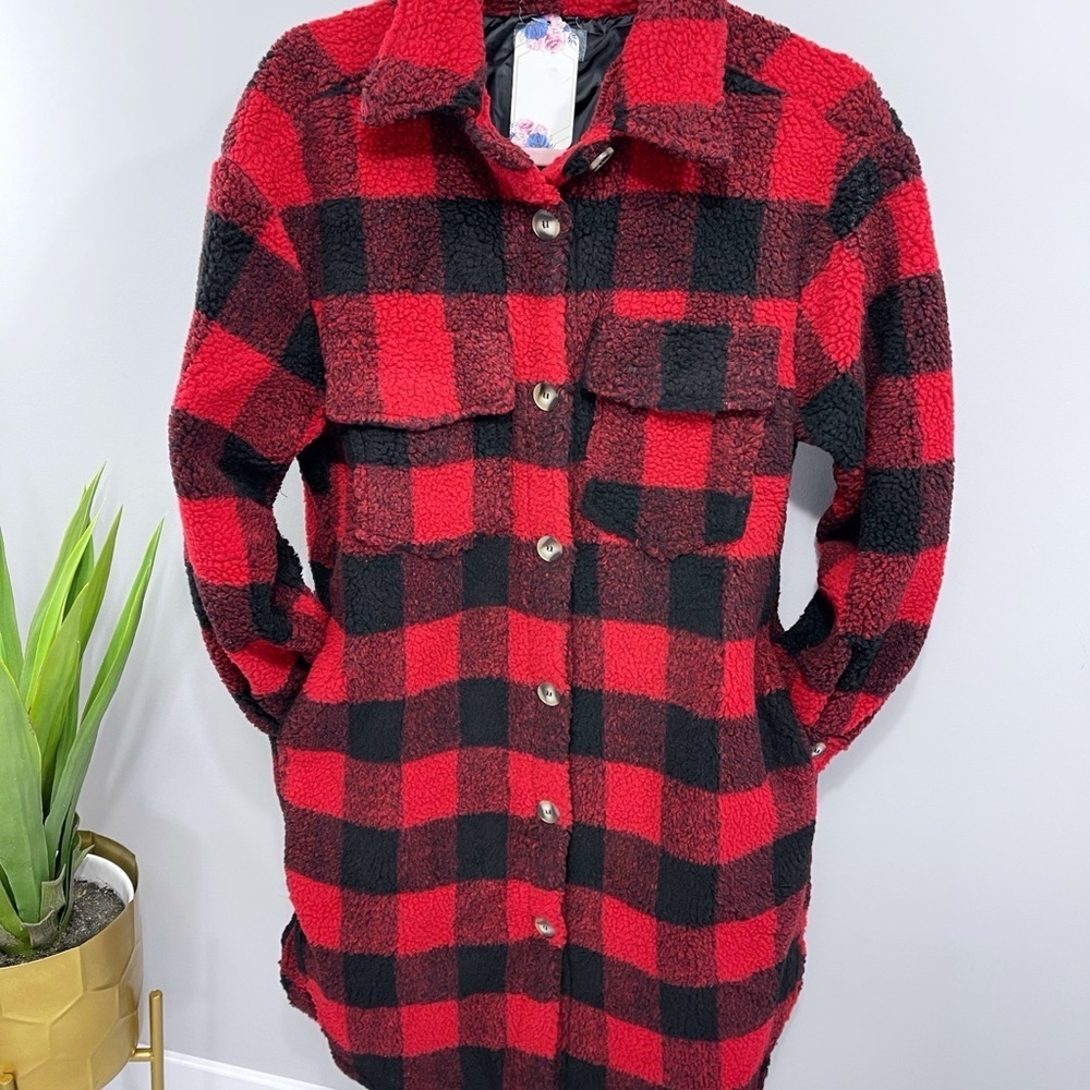 🎃Sale🎃 Plaid Red and Black Women's Jacket - Picture 3 of 6